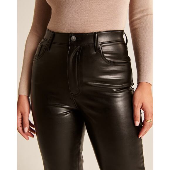 Abercrombie & Fitch Curve Love Vegan Leather 90s Straight Pant - 27 - Black - Picture 5 of 6
